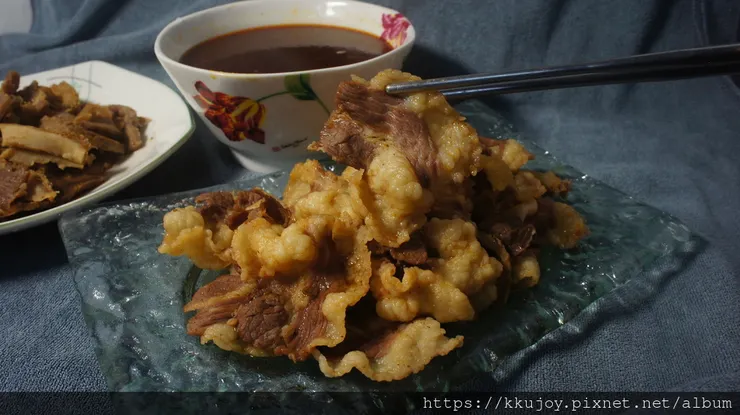 冬季暖鍋🍲牛骨高湯熬煮鍋底，搭配手炒香料與牛四喜底料|第一牛