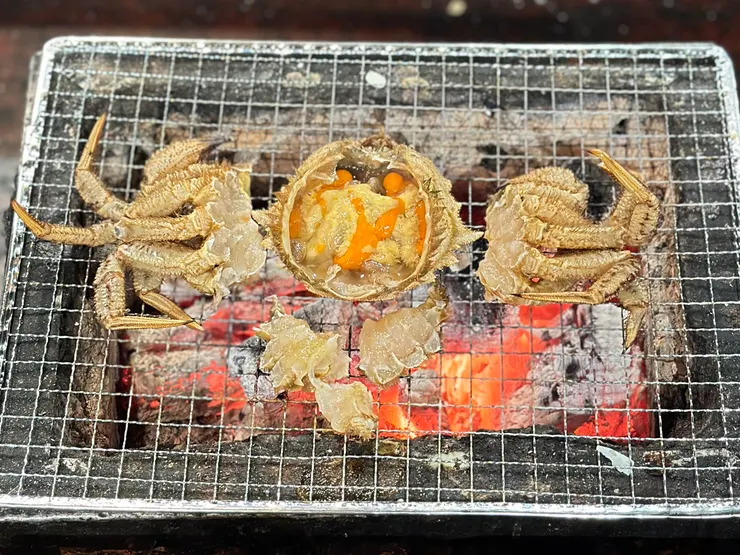 看到蟹黃蟹肉燒到慢慢變色,開心!