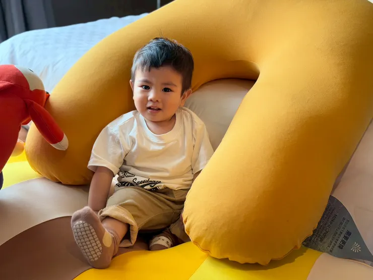 05  Yogibo主題房提供多功能性及抗塵螨的親膚材質，安全舒適