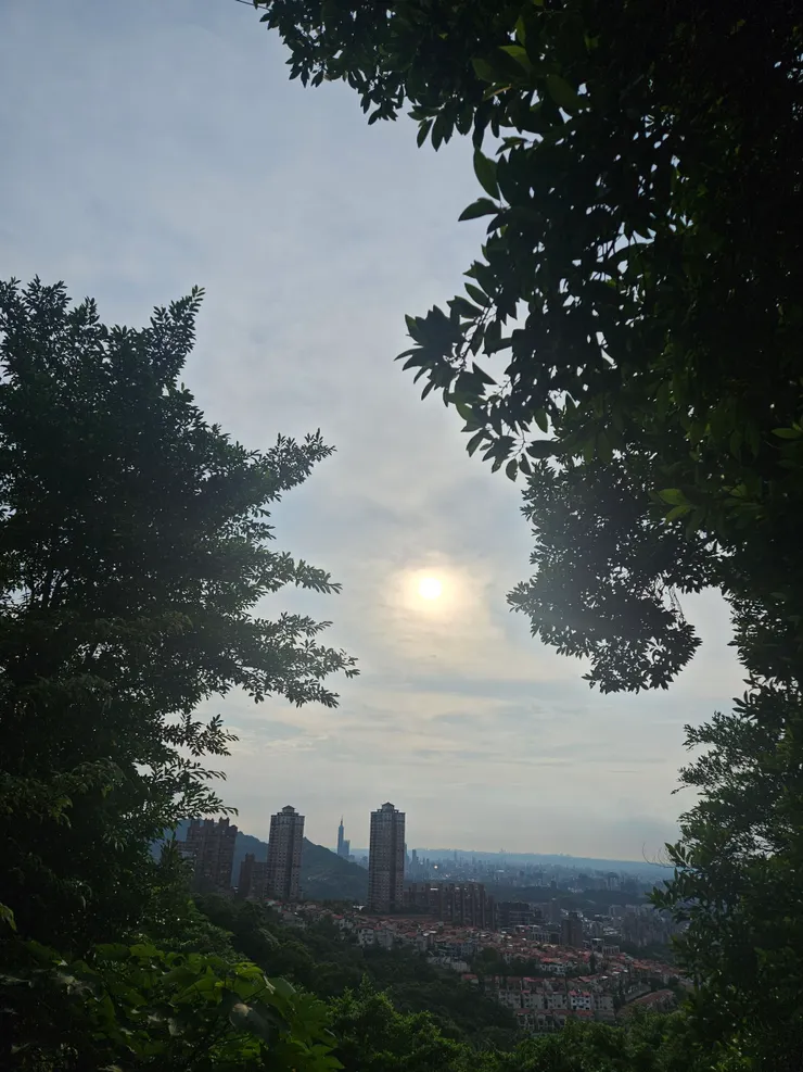 下午汐陽西下時，歐洲景觀感覺比早晨美麗。