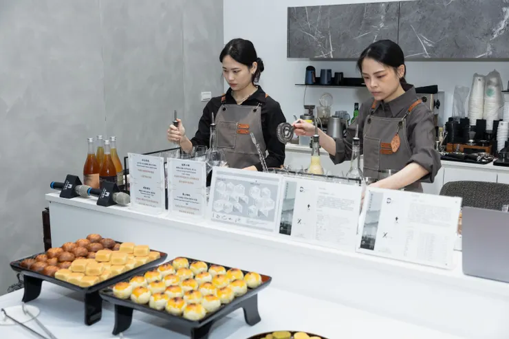 丹円藝術強調不只是桃園藝廊之一,更是融合生活美學,陶冶身心場域