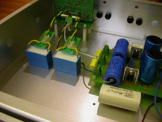 輸出交連電容 RIFA PHE 420 10uF/160V