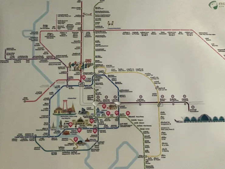 被戳爛的地鐵圖