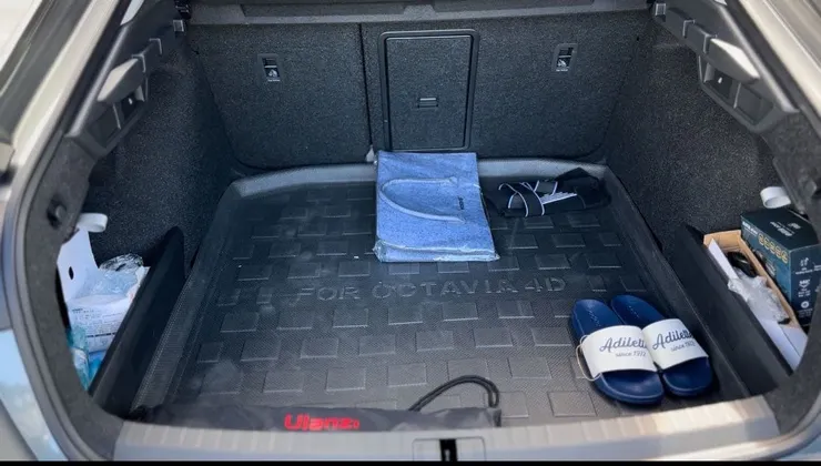 超大行李廂空間