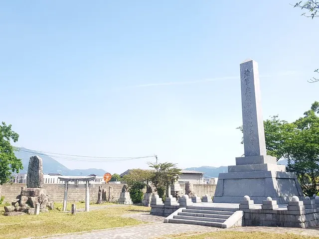 海軍炭礦創業記念碑