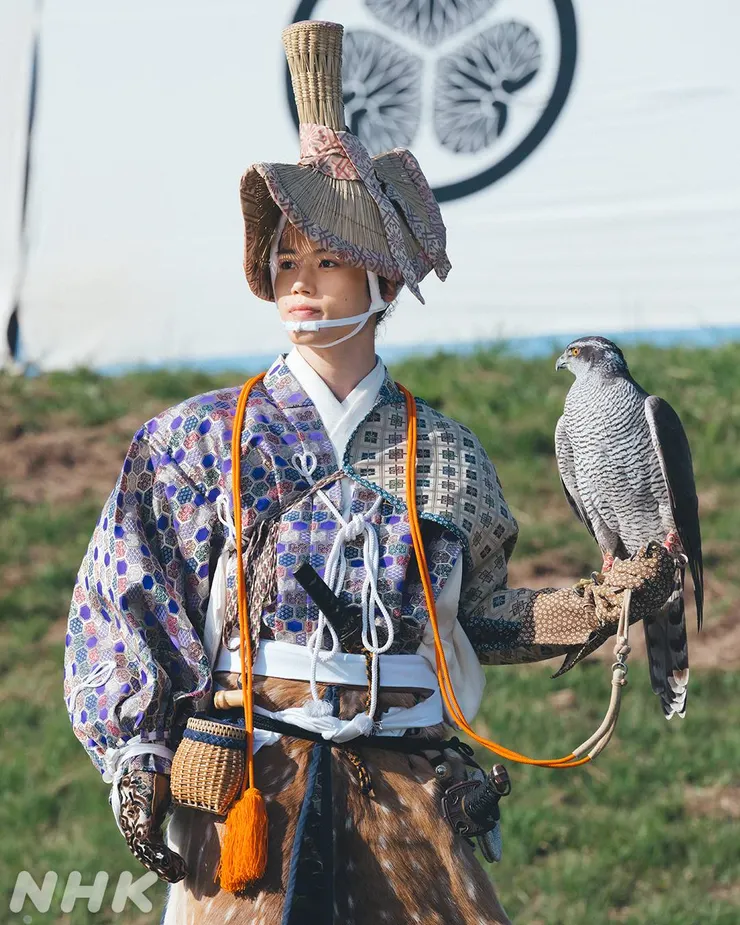 出外鷹獵的家基