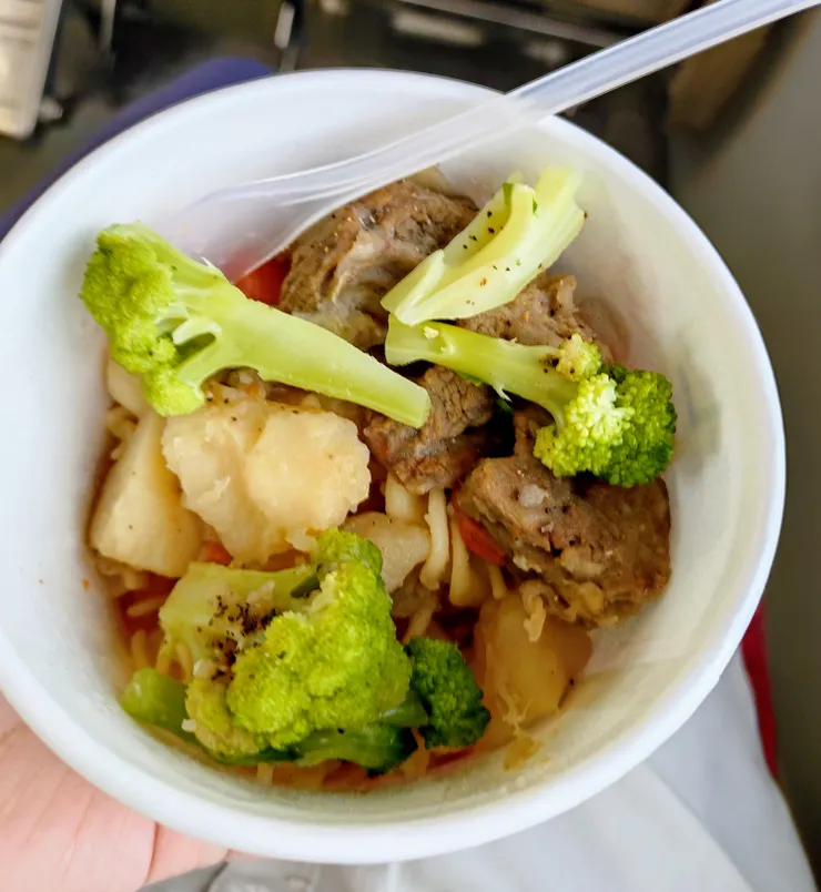 當天出遠門所以用免洗容器