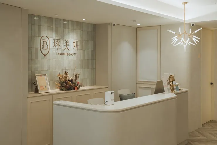 圖說：水光療程應由專業醫師評估並於合法醫療院所進行，以確保療程安全。（圖／琢美妍時尚診所）