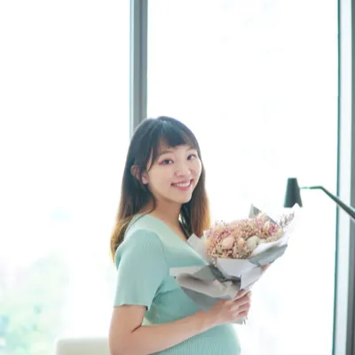 芙蘿拉寫心得的沙龍