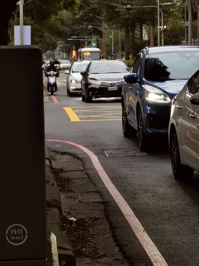 靜止，那些期望一切不再前進的瞬間