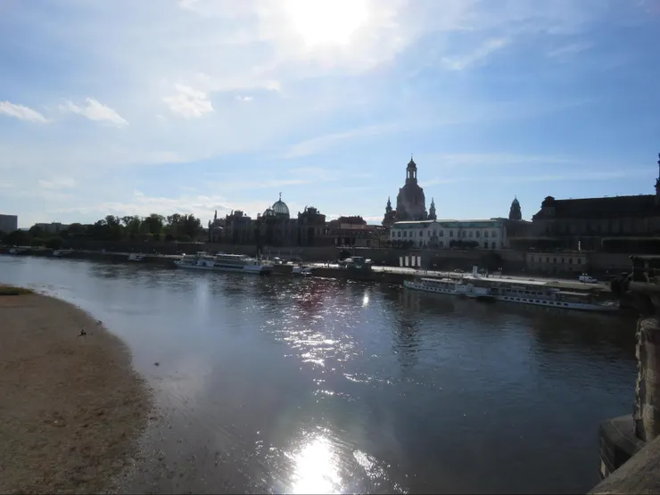德勒斯登奧古斯都橋上看古城區
