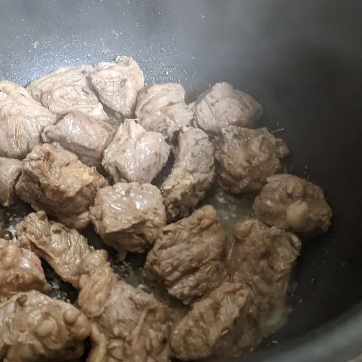 煎至金黃後翻面續煎
