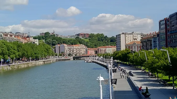 奈維恩河畔--舊城市因為一座美術館的出現而重現生機