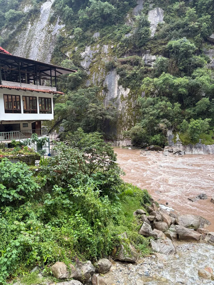 水流相當大的烏魯班巴河
