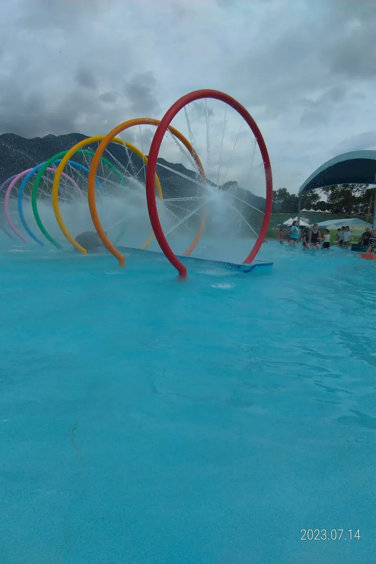 照片後方即是茂林紫斑蝴蝶聞名處