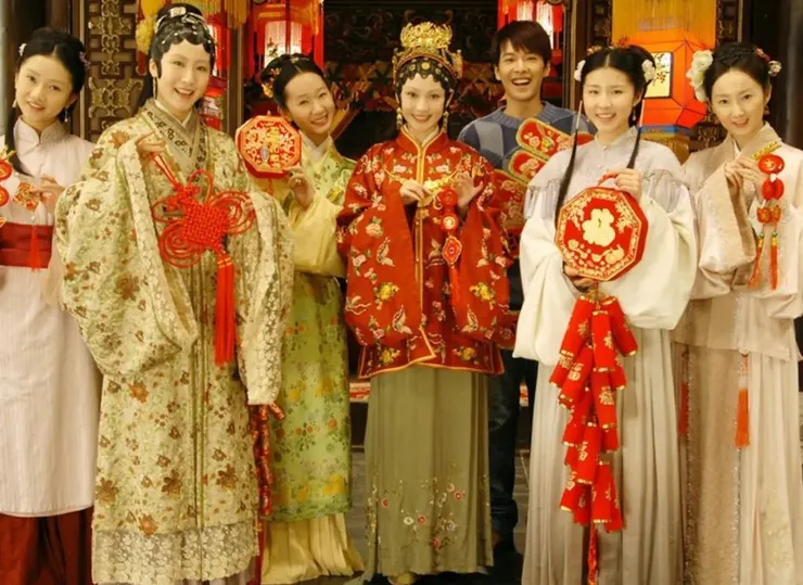 願盛事紅塵,永綻光明