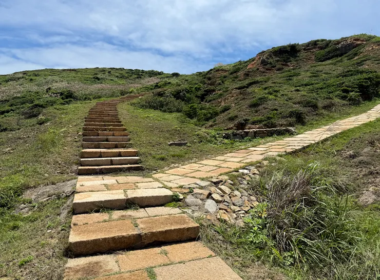 往左、往右皆有觀景台