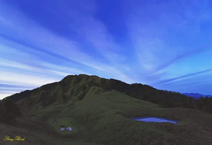 ↑5:20來到三叉營地放在重裝，輕裝上安東軍山。