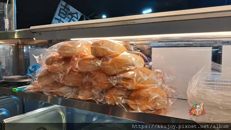 夜市美食|久成金炙燒烤鴨飯|烤鴨潛艇堡|優質米飯、兩種時令時