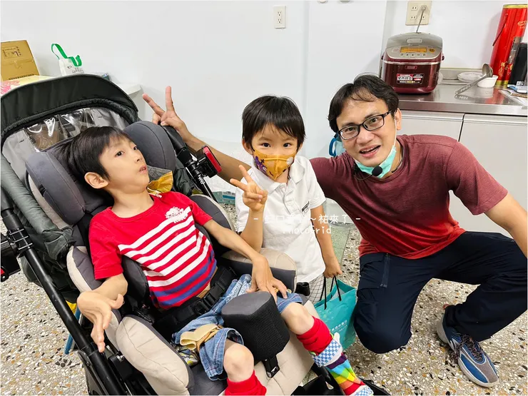 媽媽,二魚叔叔好有趣。