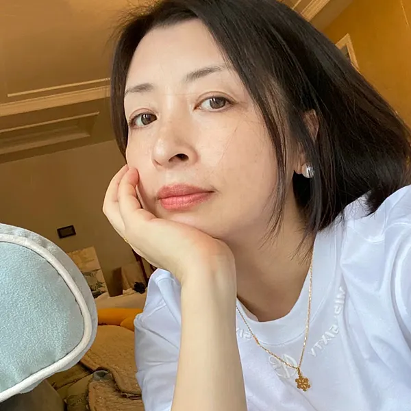 我的50歲更年敏感、熱潮紅、消法令紋,好用平價保養推薦~肌密