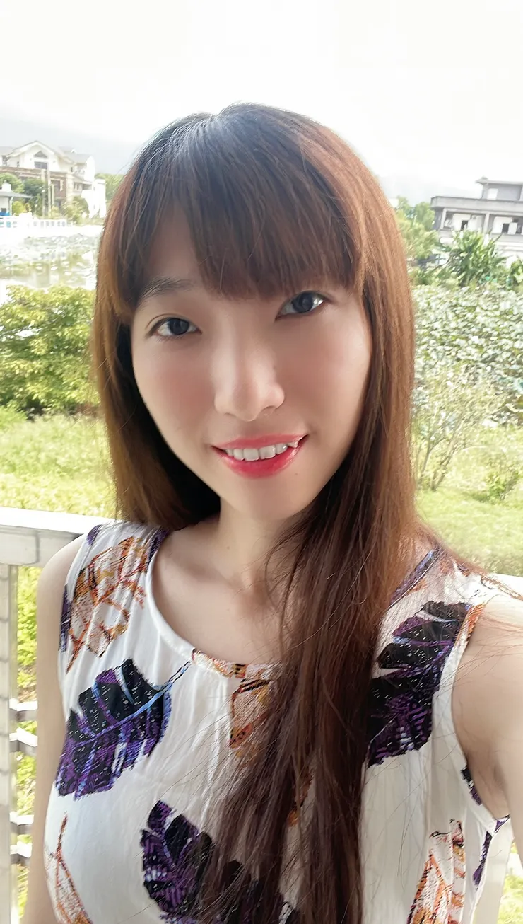 大昌證券股份有限公司桃園分

公司

營業員:蔡若昀

公司電話：03-3263689分機

866

手機：0917789752

Line ID : ggoodd99

公司地址：桃園市經國路 128

號2樓108年金管證分字第

0101號

委任期貨商：大昌期貨股份有限公司