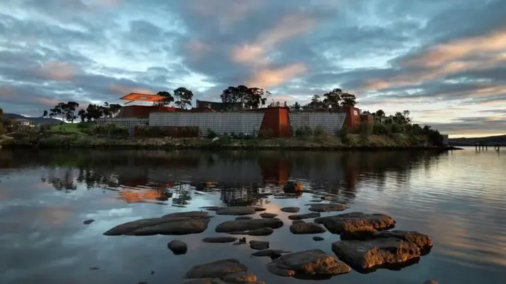 新舊藝術博物館（Museum of Old and New Art）