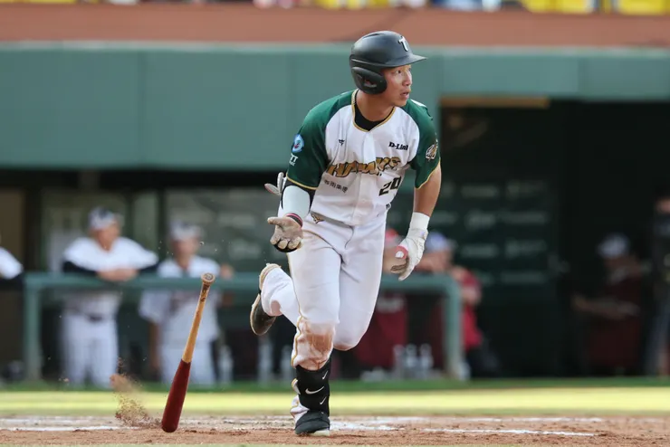 紀慶然會不會崛起呢?(翻攝自台鋼雄鷹FB)