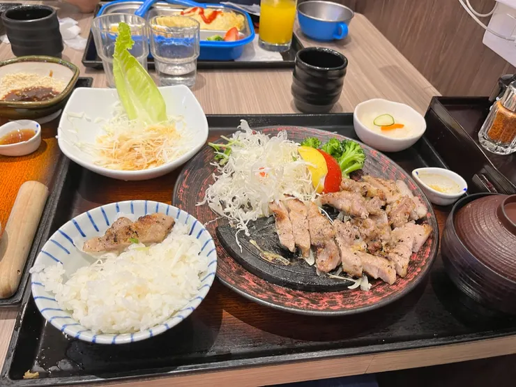 結果去吃大戶屋。