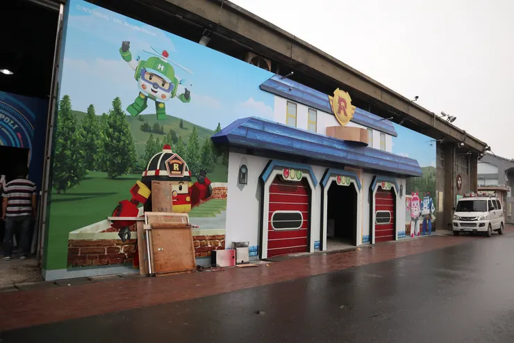 幾天後就開始營業，要偷光家長錢的「孩子王波力互動特展」