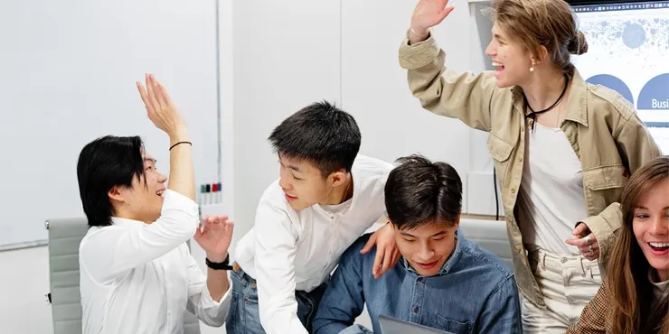 從臨場健康服務到績優職場的多重戰略助您守護員工健康，打造企業競爭力 !