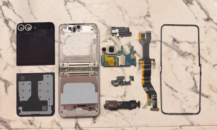 Z Flip 6 手機轉軸維修過程