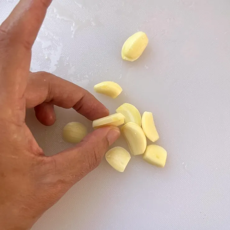 這次大概切這麼厚,而且我是順紋切,就…斷得亂七八糟