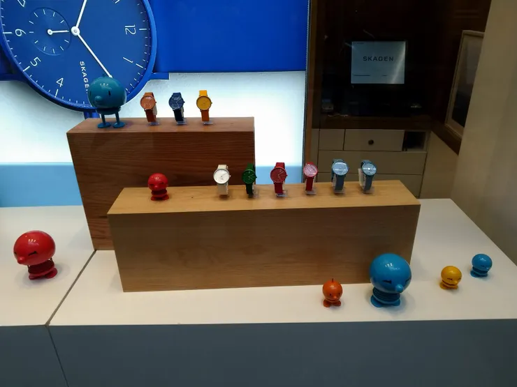 往櫥窗下仔細瞧,也用了不少Hoptimist