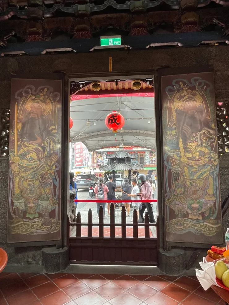 歷史悠久的莊嚴彩繪門神