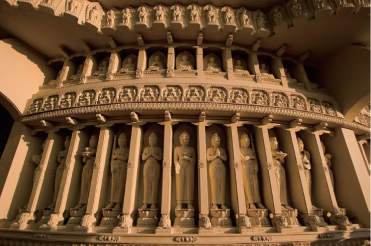 佛光山開山57年了，大佛城的石窟佛像也同樣在寫歷史