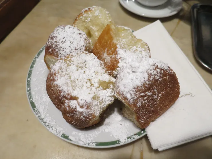 哈維卡咖啡時間限定的杏子蛋糕