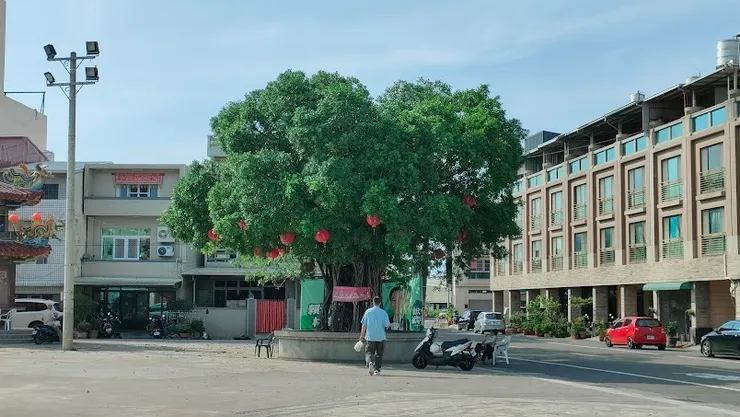 寬闊的廟埕(圖片截圖於網路)