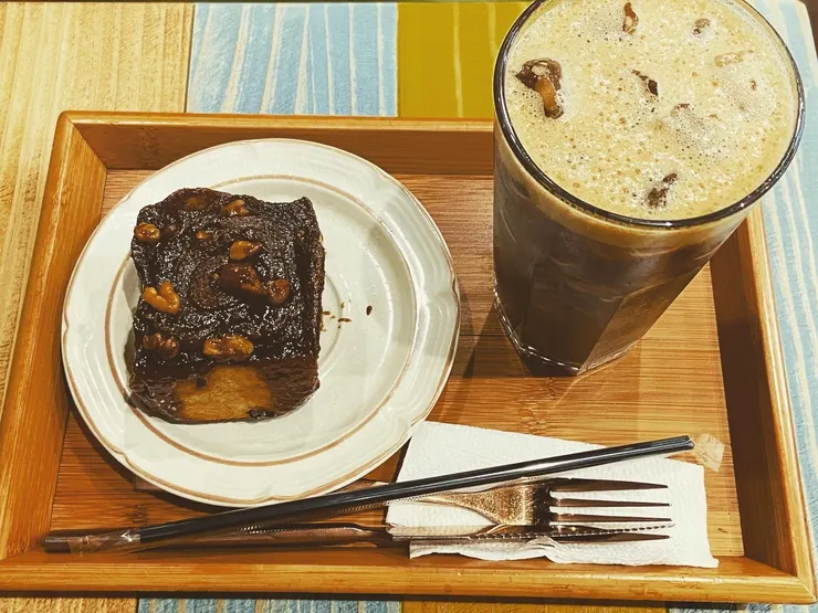 Twin brother coffee｜肉桂捲與西西里咖啡