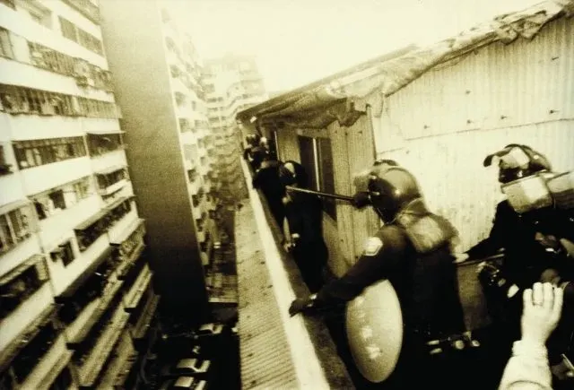 準備攻堅但後來被困在公寓的霹靂小組，鄭南榕基金會提供。 