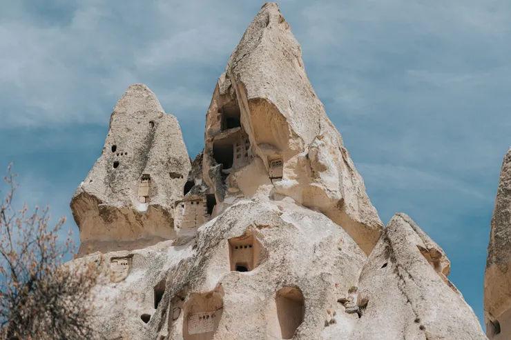 仔細看裡面還有幾戶人家的生活場景