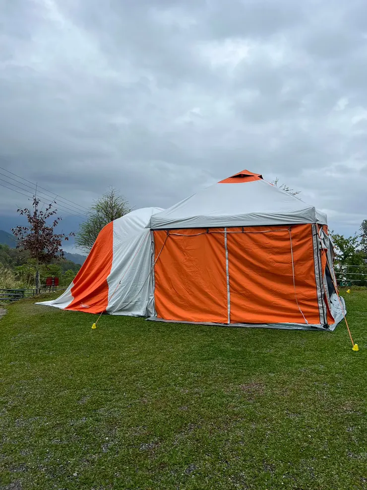 噴火龍客廳帳+車後帳+延伸天幕