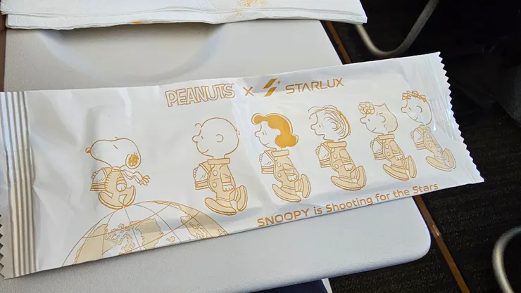 濕紙巾上有可愛的史努比!