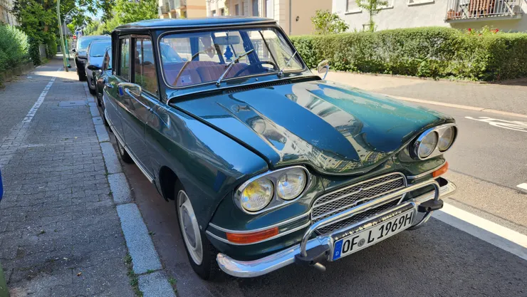 經典的Citroen Ami 6