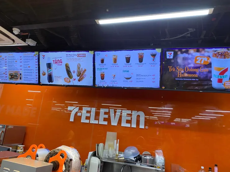 越南的小七跟台灣小七有得拼，服務的品項超多