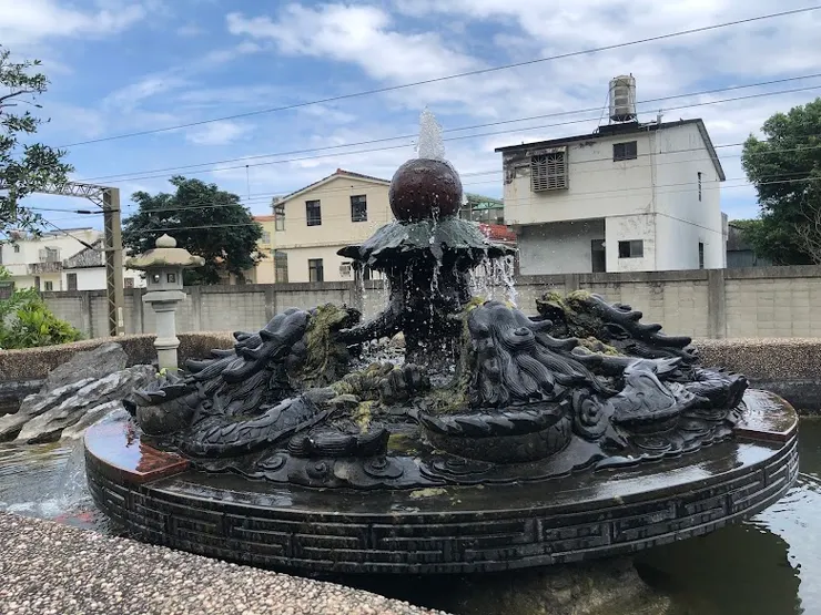 群龍搶珠（圖片截圖於網路）