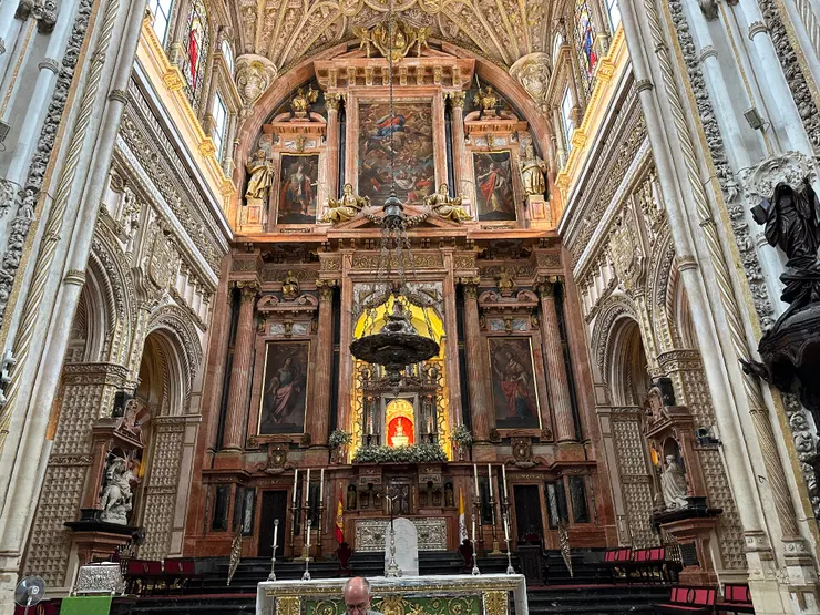 清真寺內的教堂祭壇