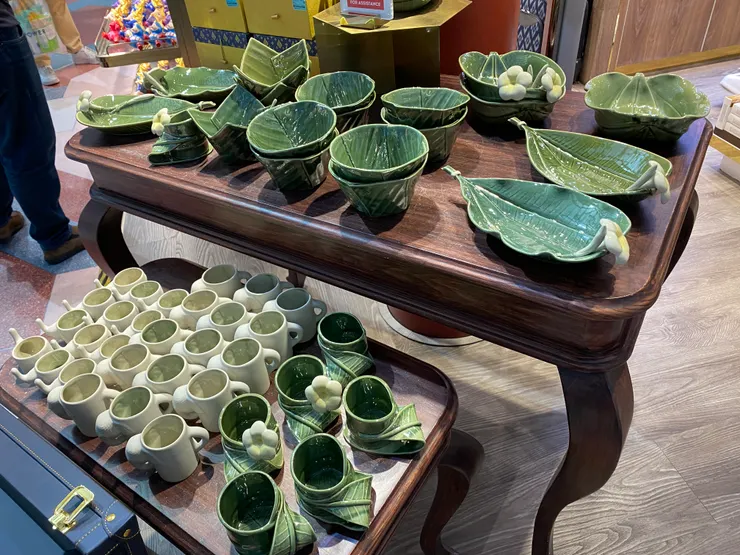 這一角落的餐具立馬擊潰我的意志力,真想各款打包一個回家啊!