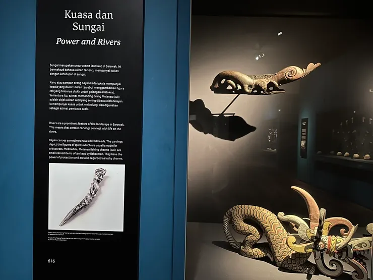 雕刻精美的魚餌