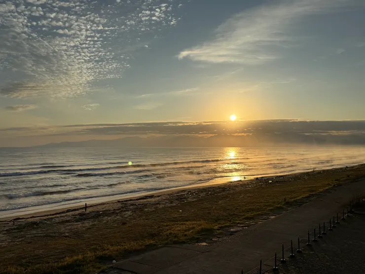 富山灣立山連峰與日出